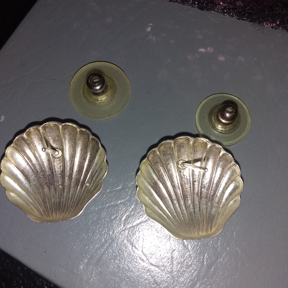 VINTAGE!/ STERLING SEASHELL POST EARRINGS β€οΈ - Picture 12 of 14